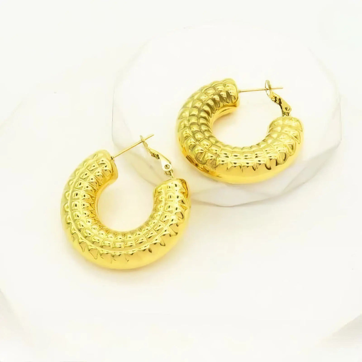 Ατσάλινα Σκουλαρίκια Κρίκοι με Σχέδιο 3.5cm (E3098) - charmy.gr