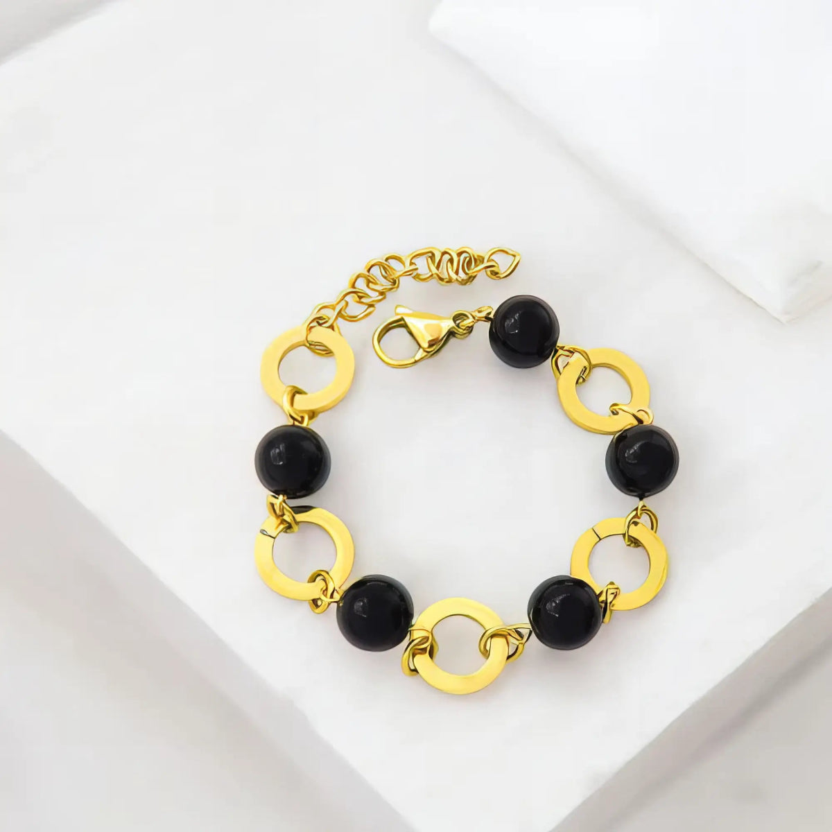 Ατσάλινη αλυσίδα χειρός με μαύρες χάντρες (B3181) - charmy.gr