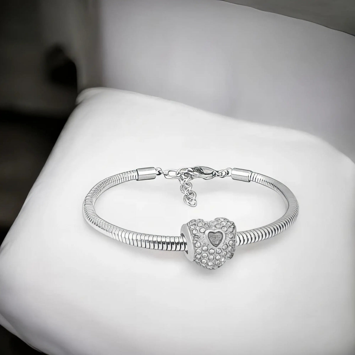 Ατσάλινο βραχιόλι με charm (B3277) - charmy.gr
