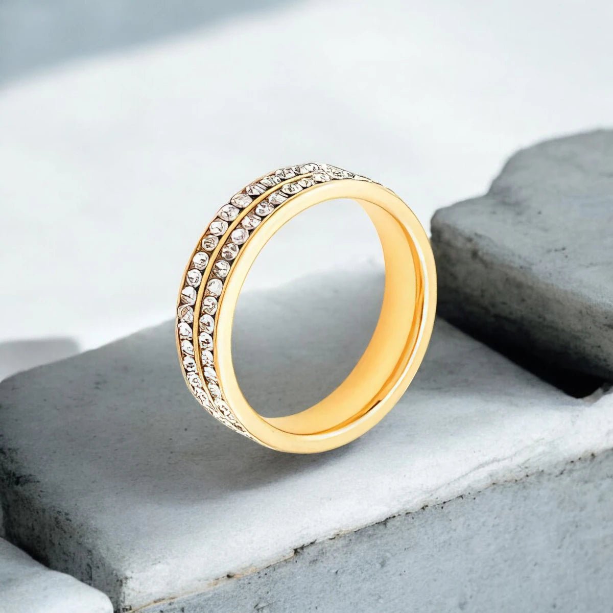 Ατσάλινο δαχτυλίδι ολόβερο επιχρυσωμένο (R3057) - charmy.gr