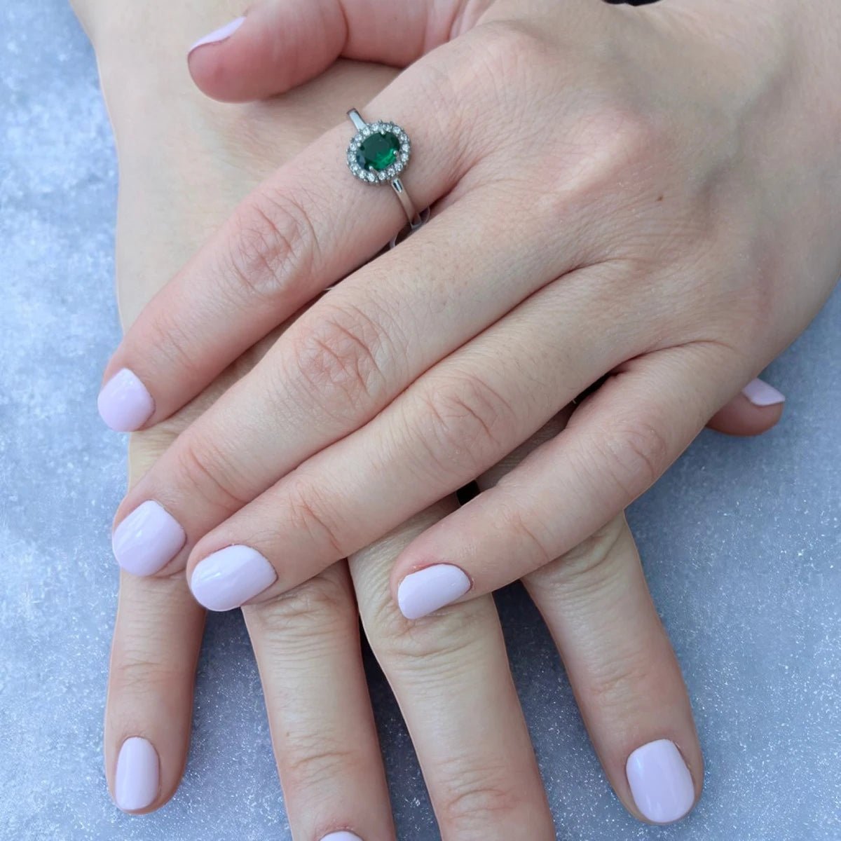 Ατσάλινο δαχτυλίδι ροζέτα με πράσινη πέτρα ζιργκόν (R3079) - charmy.gr