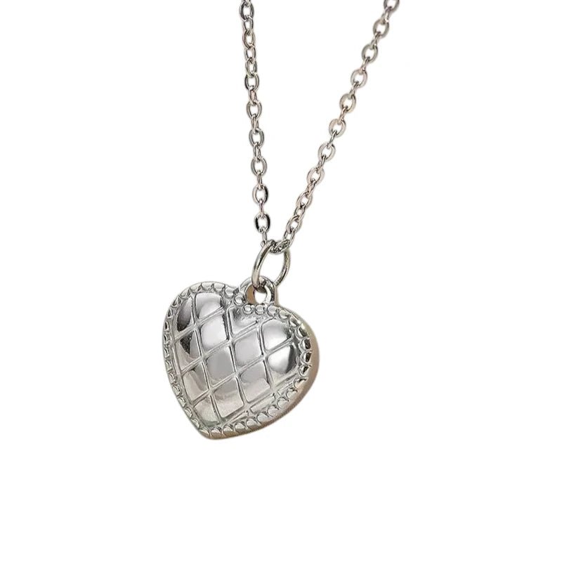 Ατσάλινο κολιέ καρδιά μοτίβο ρόμβοι χρώμα ασημί (N1585) - charmy.gr