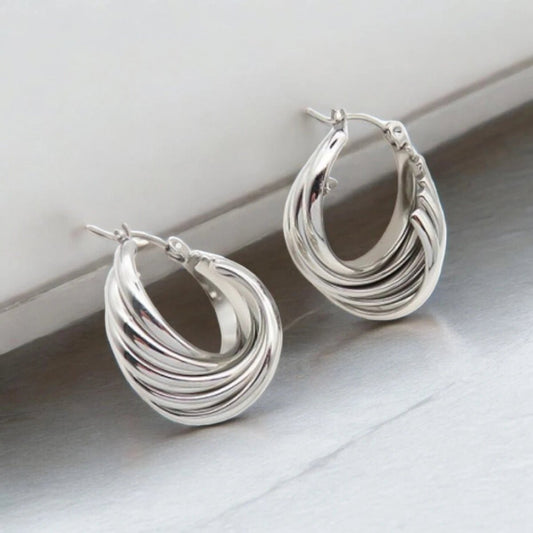 Ατσάλινοι Κρίκοι με Πολυεπίπεδο Σχέδιο 2.4cm (E3136) - charmy.gr