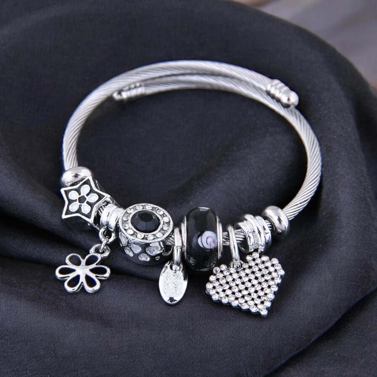 Βραχιόλι ατσάλινο με κρεμαστά στοιχεία (B1424) - charmy.gr