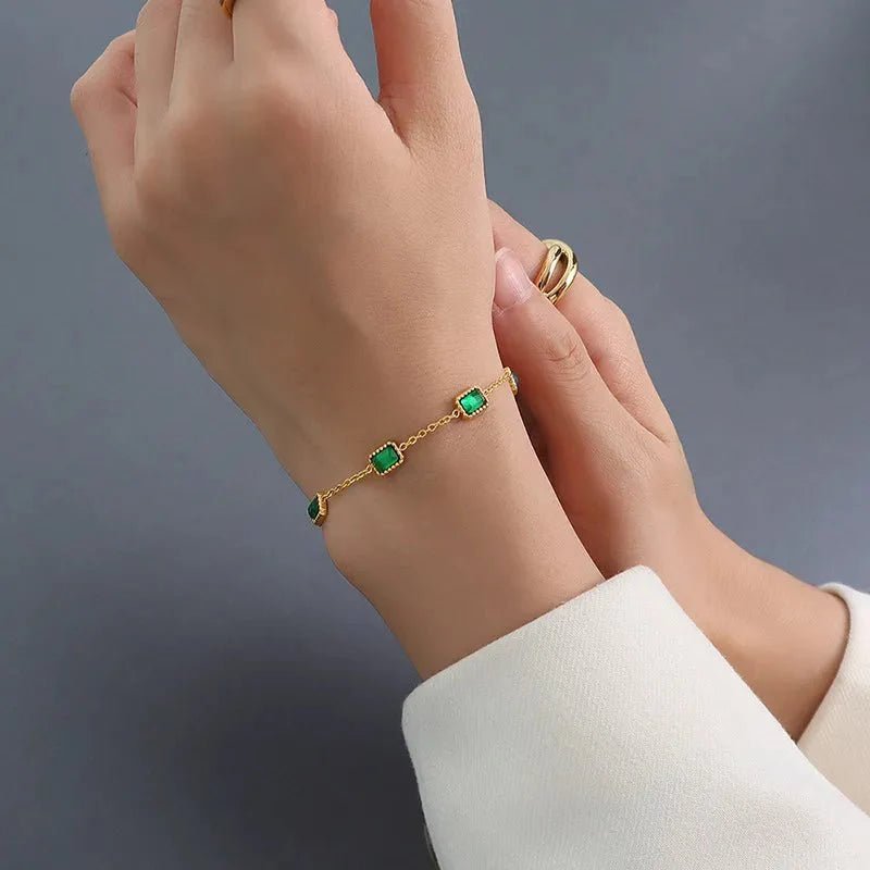 Βραχιόλι ατσάλινο με πράσινες πέτρες ζιργκόν χρώμα ασημί (B1480) - charmy.gr