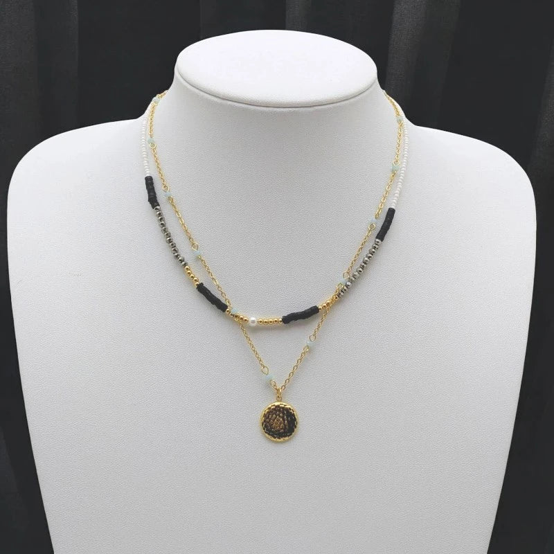 Κολιέ ατσάλινο διπλό με χάντρες και στρόγγυλο κρεμαστό μενταγιόν επιχρυσωμένο (N1415) - charmy.gr