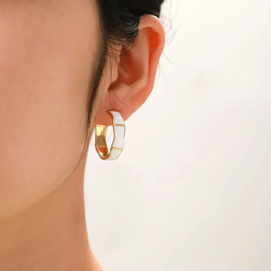 Σκουλαρίκια κρίκοι ατσάλινοι διάμετρος 2 εκατοστά με άσπρο σμάλτο (E1204) - earrings - charmy.gr