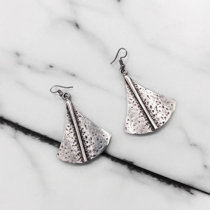 Χειροποίητα σκουλαρίκια επαργυρωμένα (E1065) - charmy.gr