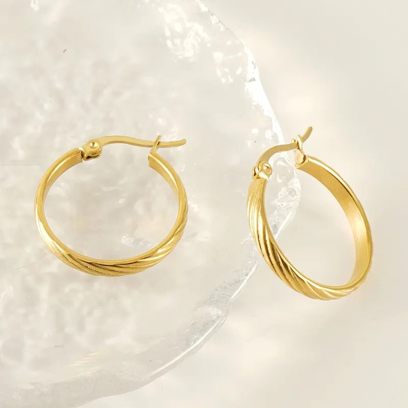 Ατσάλινοι κρίκοι μικροί 2 εκ επιχρυσωμένοι 18 (E1360) - earrings - charmy.gr