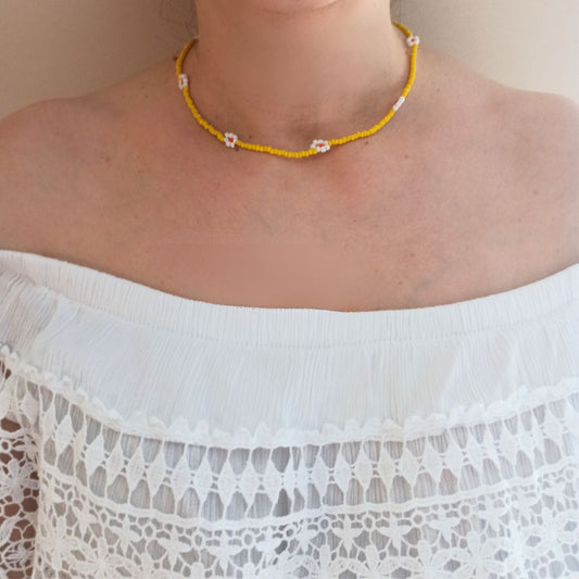 Καλοκαιρινό κολιέ με χάντρες και μαργαρίτες (N1182) - necklace - charmy.gr